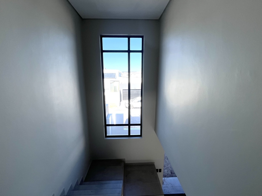 4 Bedroom Property for Sale in Sandown Western Cape